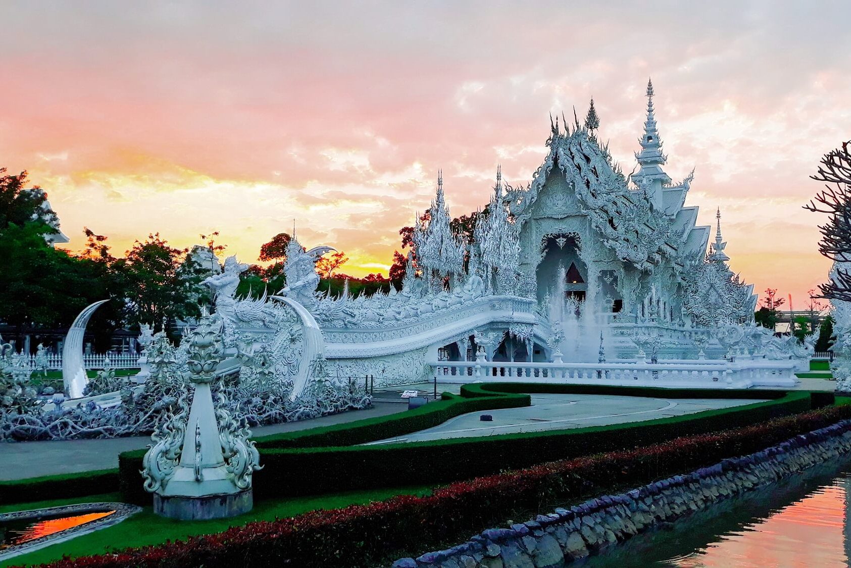 Extraordinary Thailand in 10 Days –  Phitsanuloke / Chiang Mai / Phuket